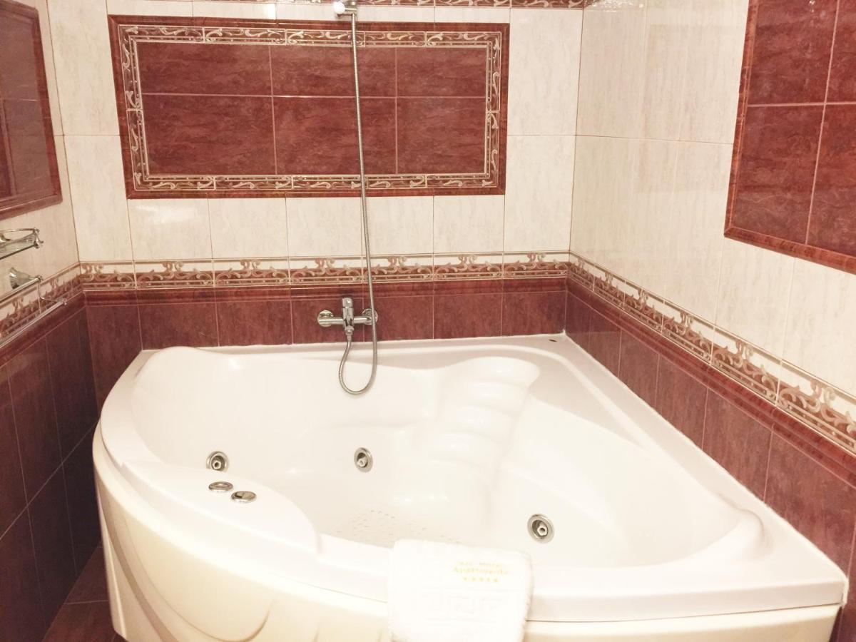 My Hotel Apartments Bucarest Esterno foto