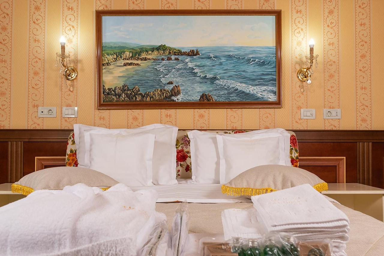 My Hotel Apartments Bucarest Esterno foto